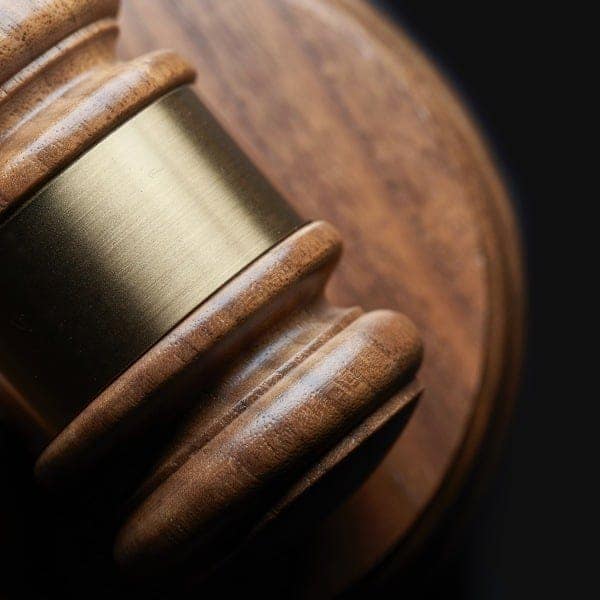 Imagem do martelo da justiça